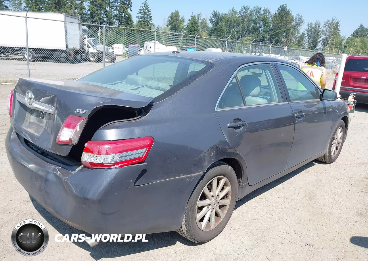 2011 Toyota Camry Xle VIN:4T1BF3EK8BU120168 - 4