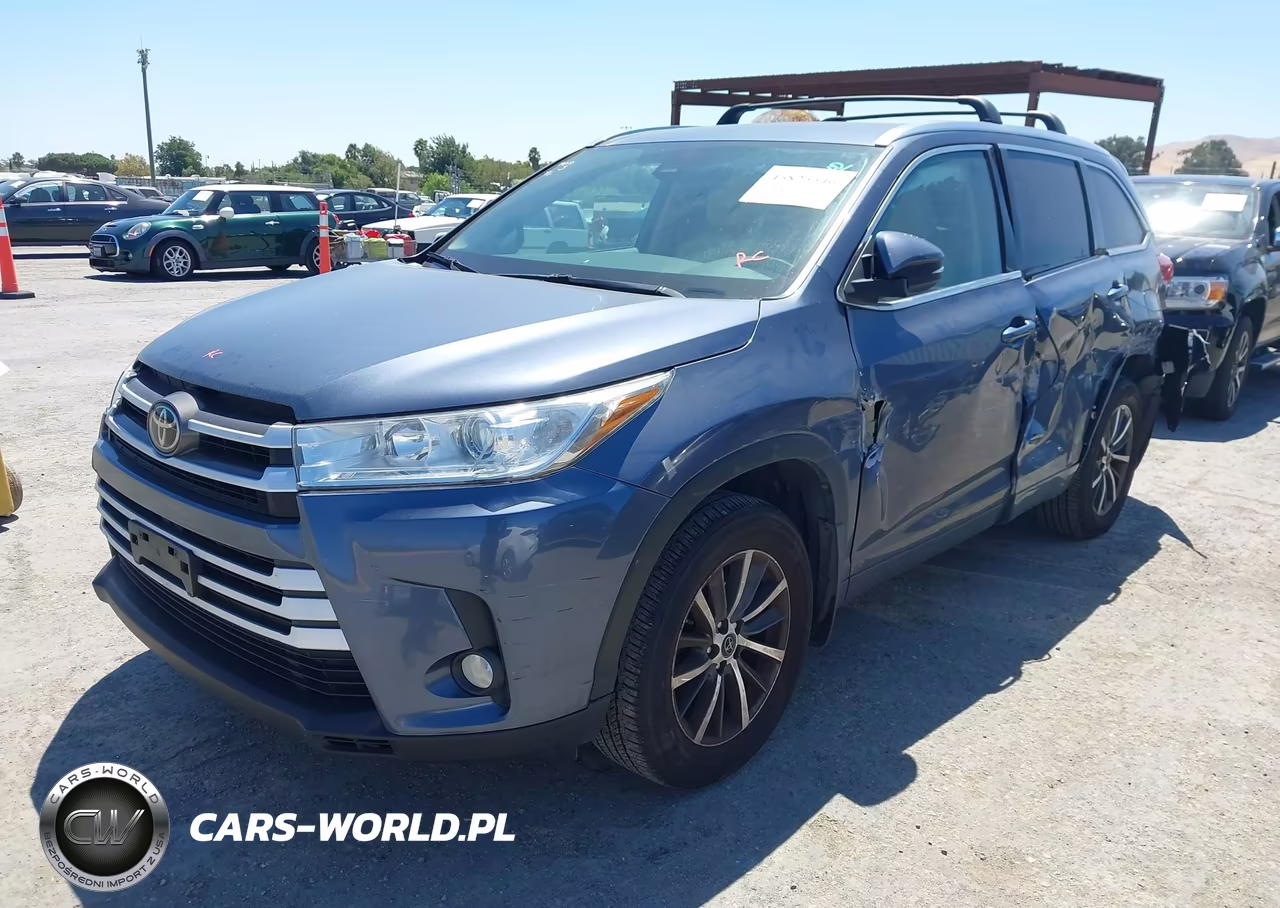 2018 Toyota Highlander Xle VIN:5TDJZRFH8JS850274 - 2