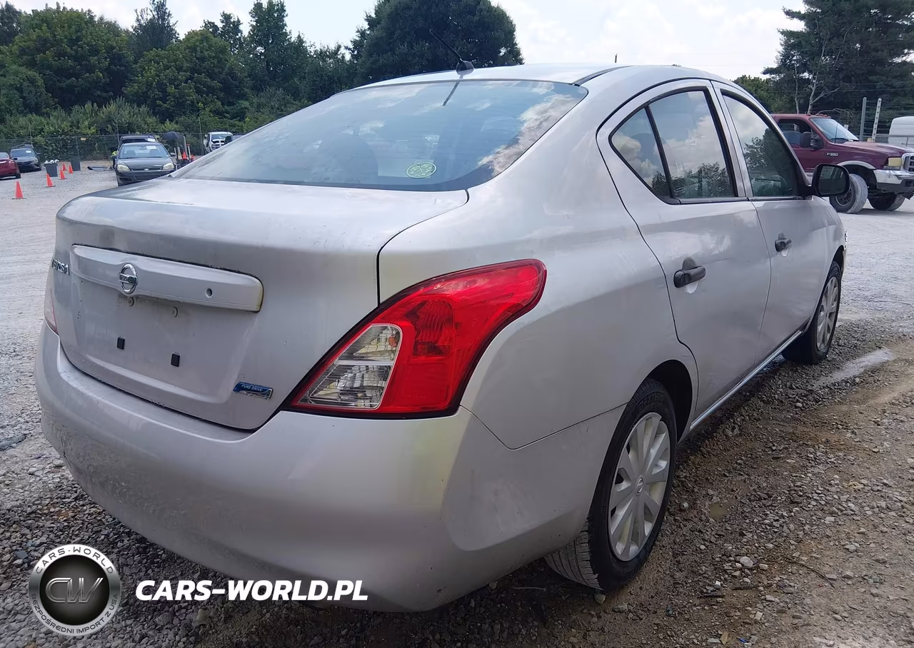 2012 Nissan Versa 1.6 S VIN:3N1CN7AP3CL824040 - 4
