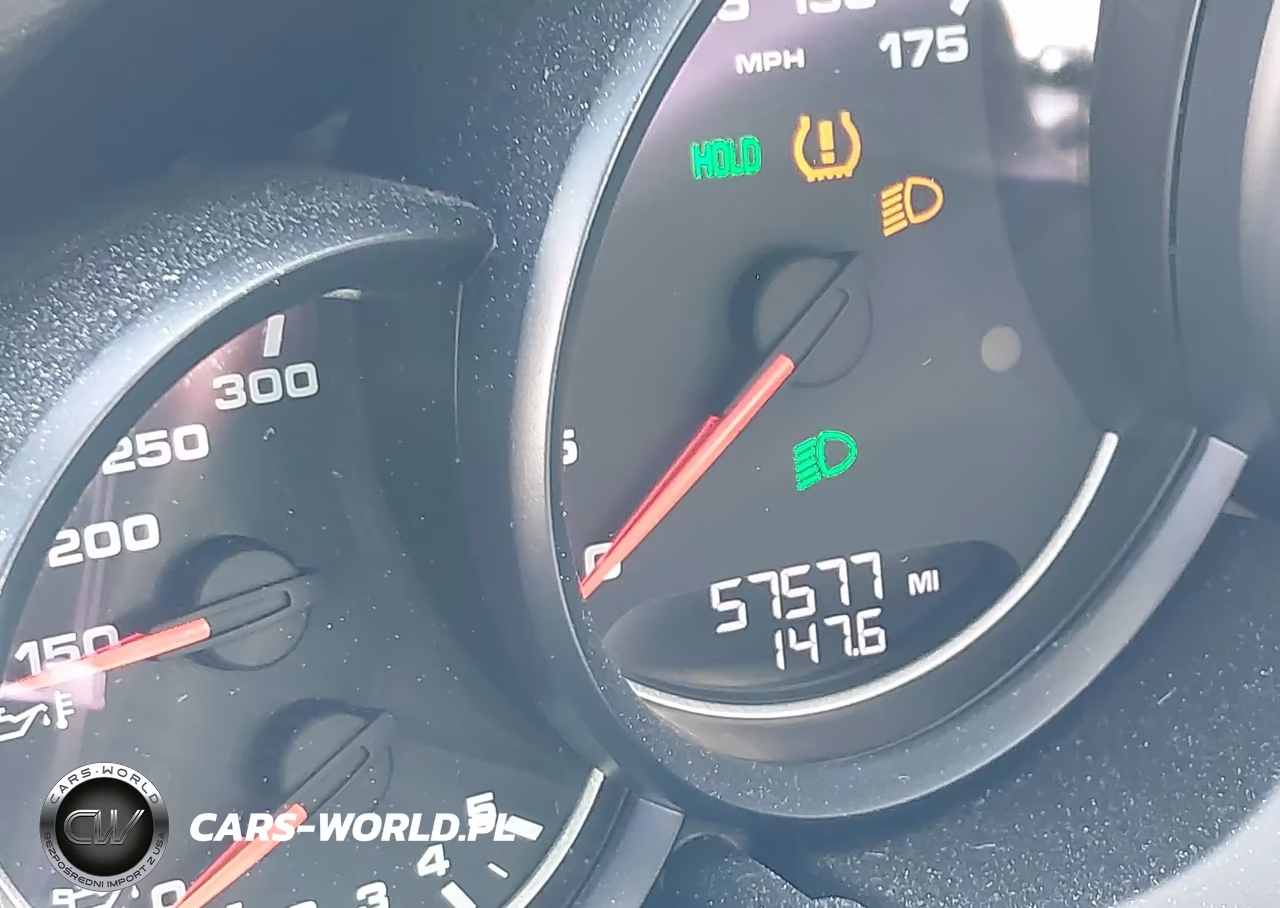 2017 Porsche Cayenne Platinum Edition VIN:WP1AA2A26HKA91772 - 16