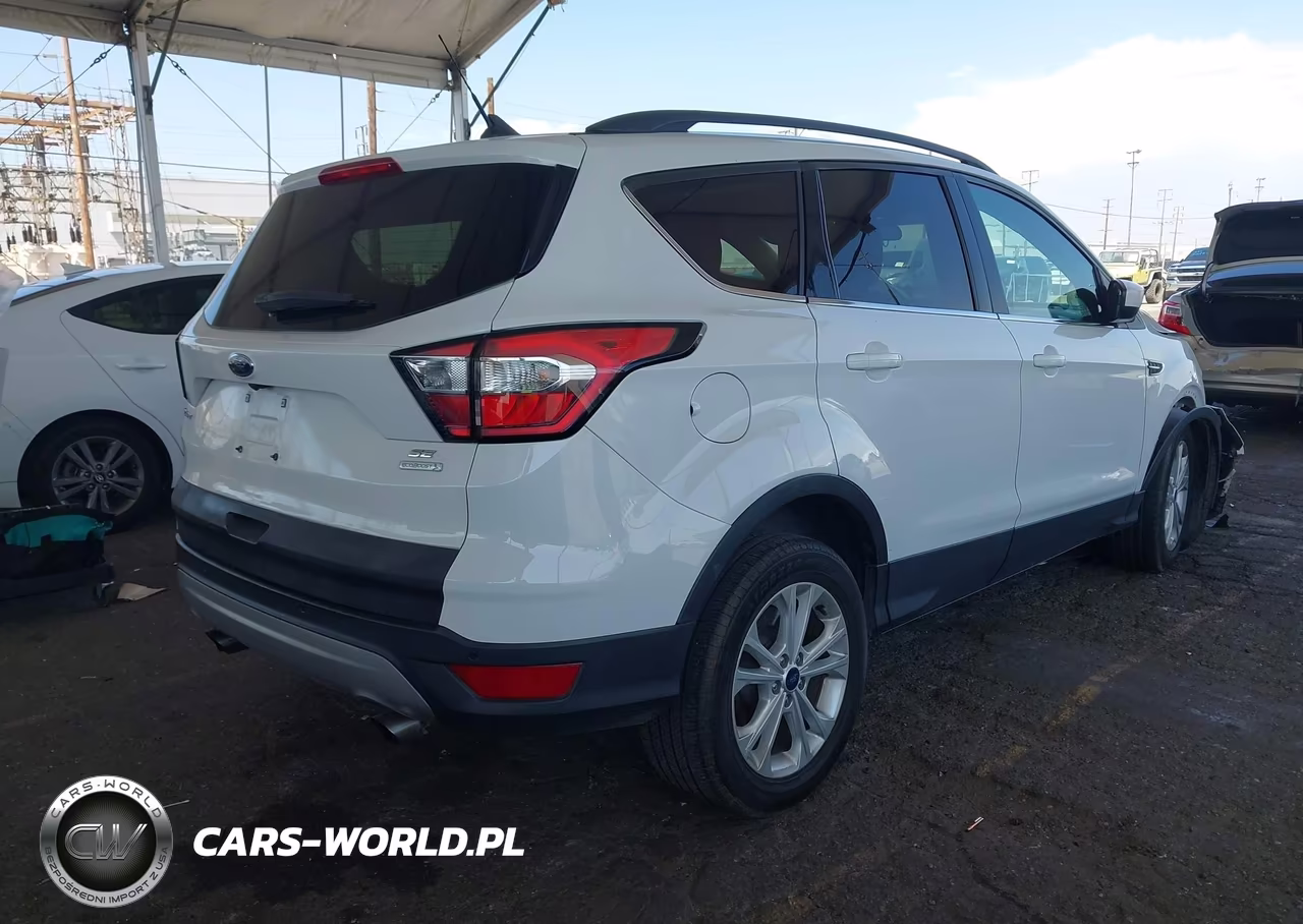 2018 Ford Escape Se VIN:1FMCU0GD6JUA05249 - 4