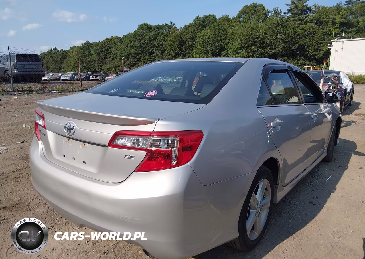 2013 Toyota Camry Se VIN:4T1BF1FK7DU296120 - 4