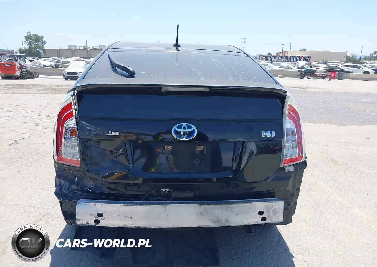 2014 Toyota Prius Three VIN:JTDKN3DU0E1749956 - 17