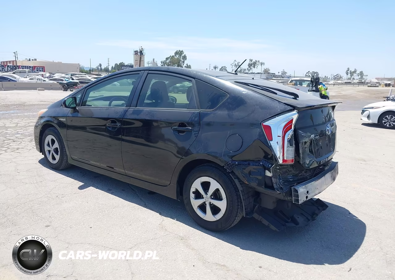 2014 Toyota Prius Three VIN:JTDKN3DU0E1749956 - 3