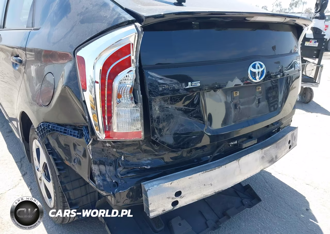 2014 Toyota Prius Three VIN:JTDKN3DU0E1749956 - 6