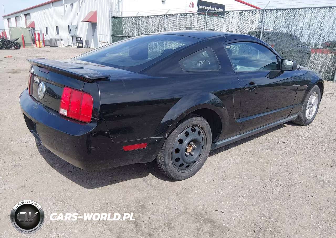 2007 Ford Mustang V6 Deluxe-V6 Premium VIN:1ZVFT80NX75237231 - 4