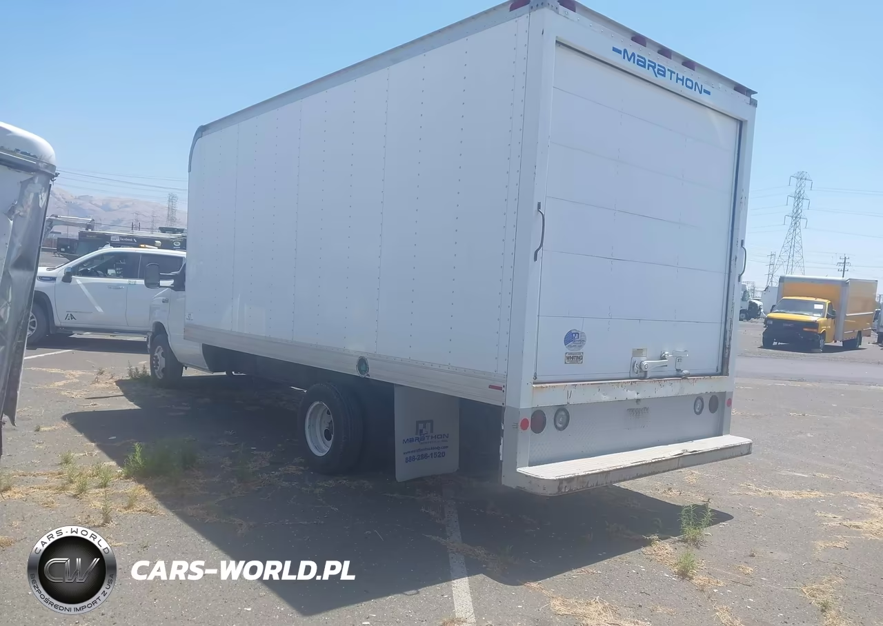 2010 Ford Econoline E450 Super Duty Cutaway Van VIN:1FDWE4FP4ADA01889 - 3