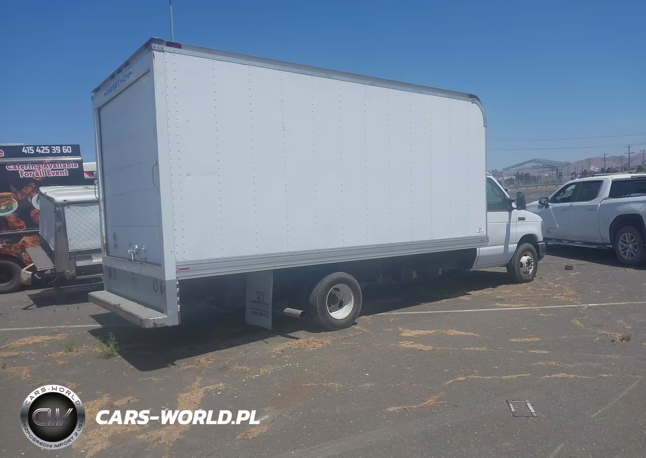 2010 Ford Econoline E450 Super Duty Cutaway Van VIN:1FDWE4FP4ADA01889 - 4