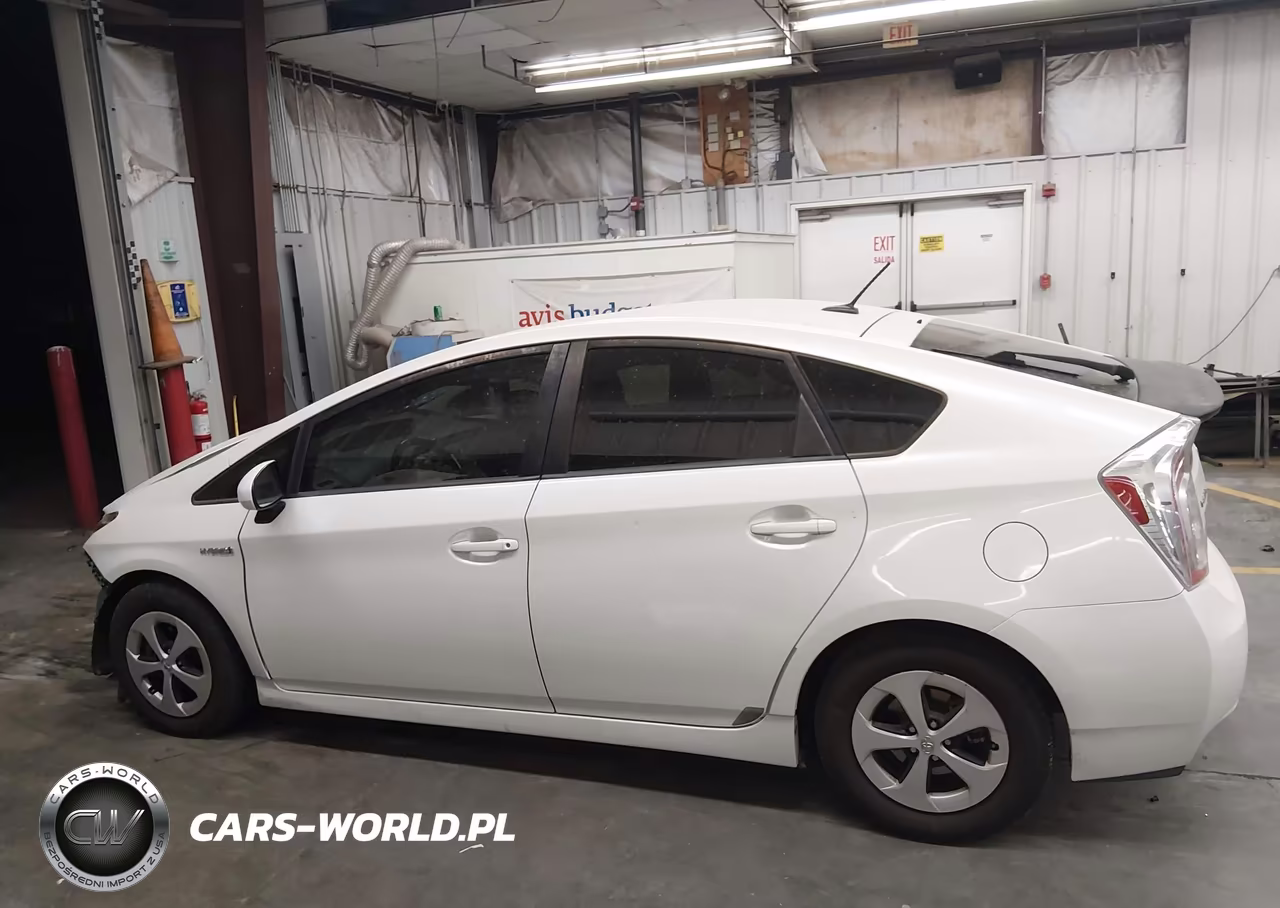 2013 Toyota Prius Four VIN:JTDKN3DU9D5563274 - 14