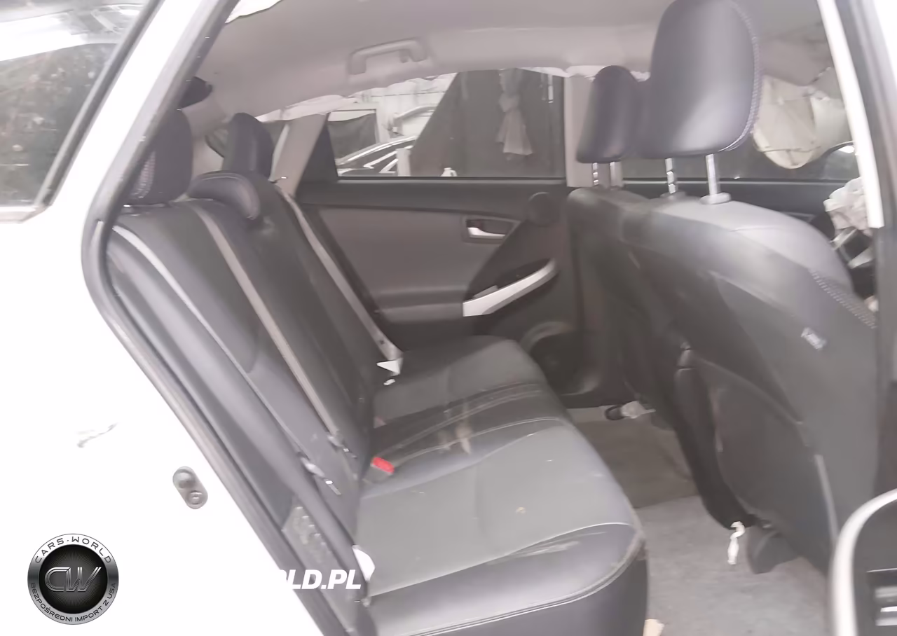 2013 Toyota Prius Four VIN:JTDKN3DU9D5563274 - 8