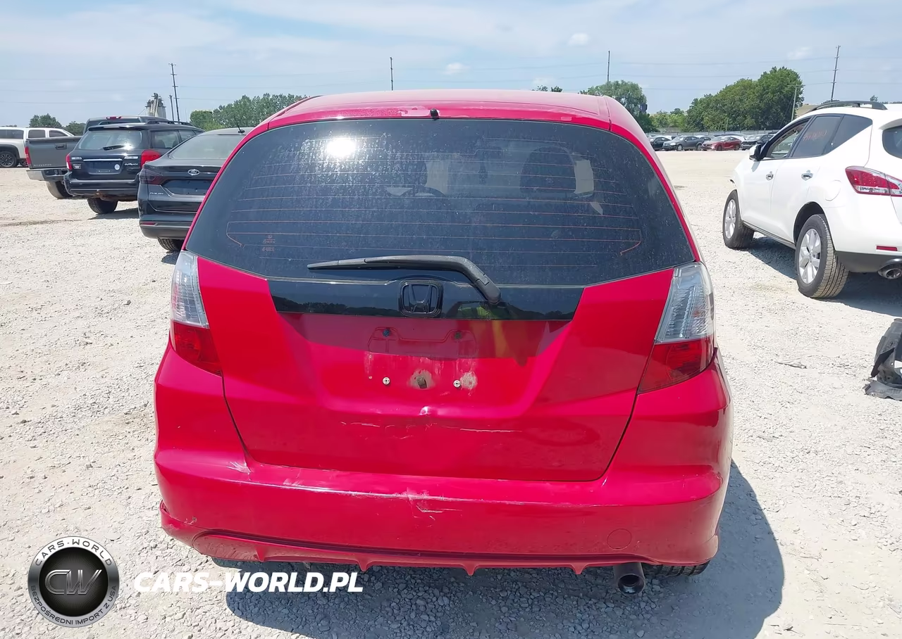 2013 Honda Fit Sport VIN:JHMGE8H51DC041447 - 6