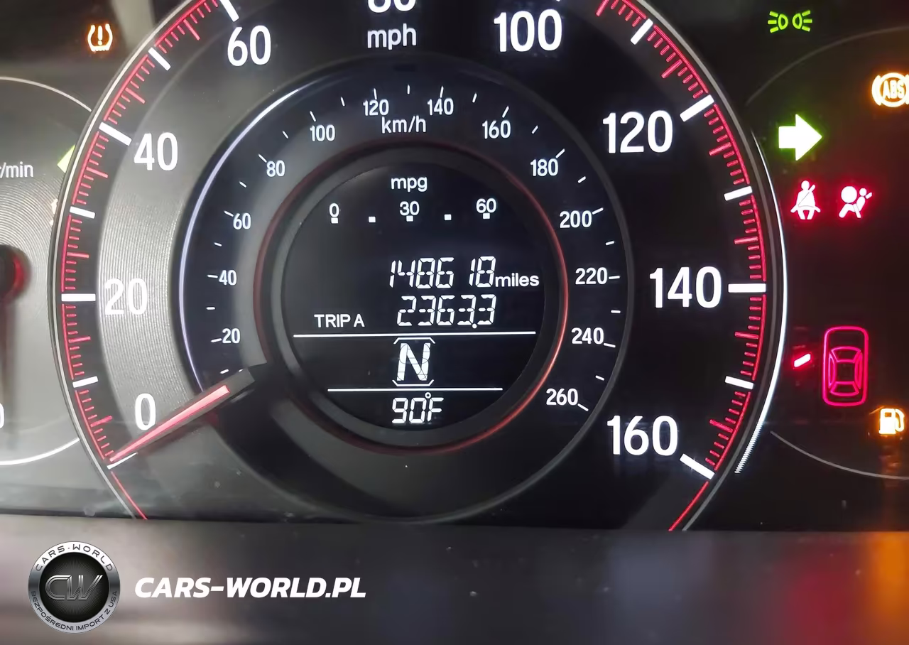 2017 Honda Accord Sport VIN:1HGCR2F5XHA145734 - 16