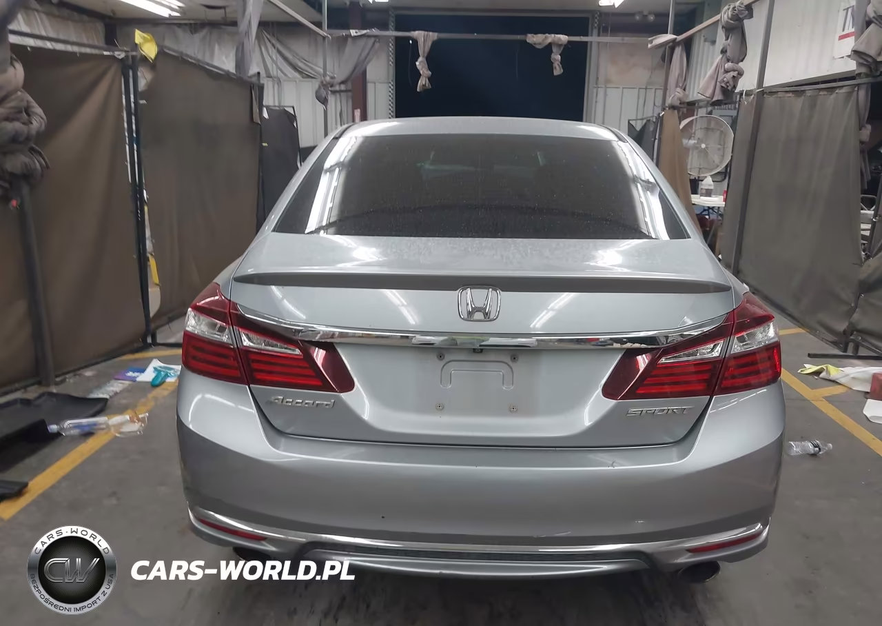 2017 Honda Accord Sport VIN:1HGCR2F5XHA145734 - 17