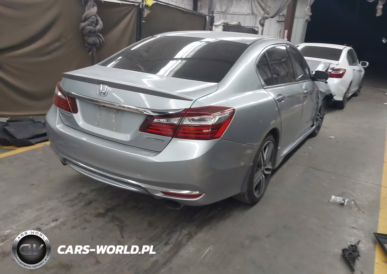2017 Honda Accord Sport VIN:1HGCR2F5XHA145734 - 4