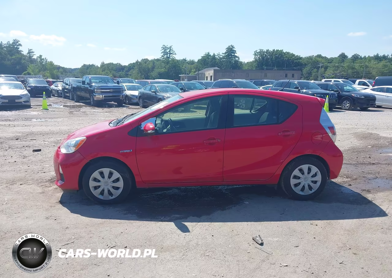 2014 Toyota Prius C Two VIN:JTDKDTB36E1568387 - 14
