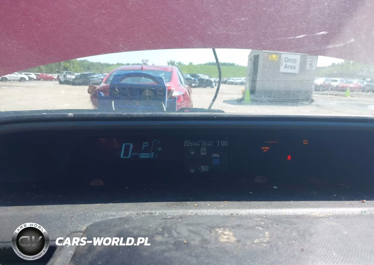 2014 Toyota Prius C Two VIN:JTDKDTB36E1568387 - 7