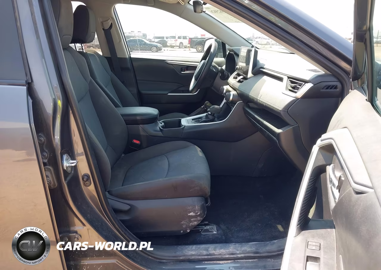 2025 Toyota Rav4 Xle VIN:2T3W1RFV2SW400087 - 5
