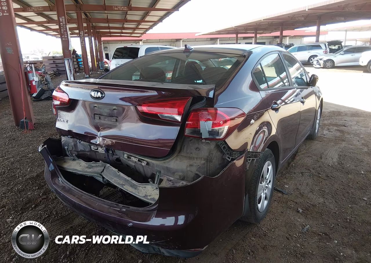 2017 Kia Forte Lx VIN:3KPFK4A77HE081671 - 4