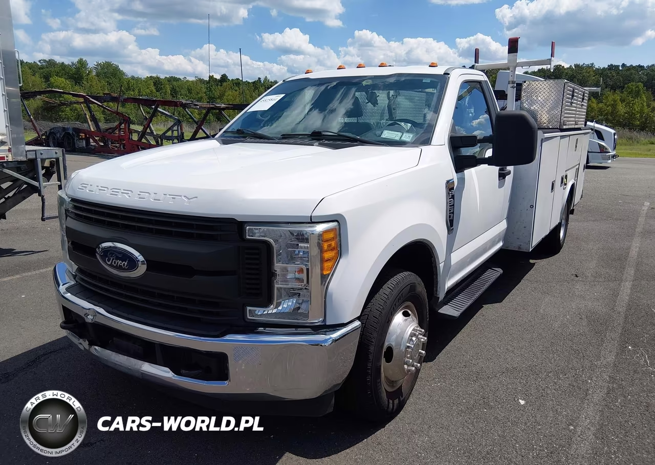 2017 Ford F-350 Chassis Xl VIN:1FDRF3G64HEE28634 - 2