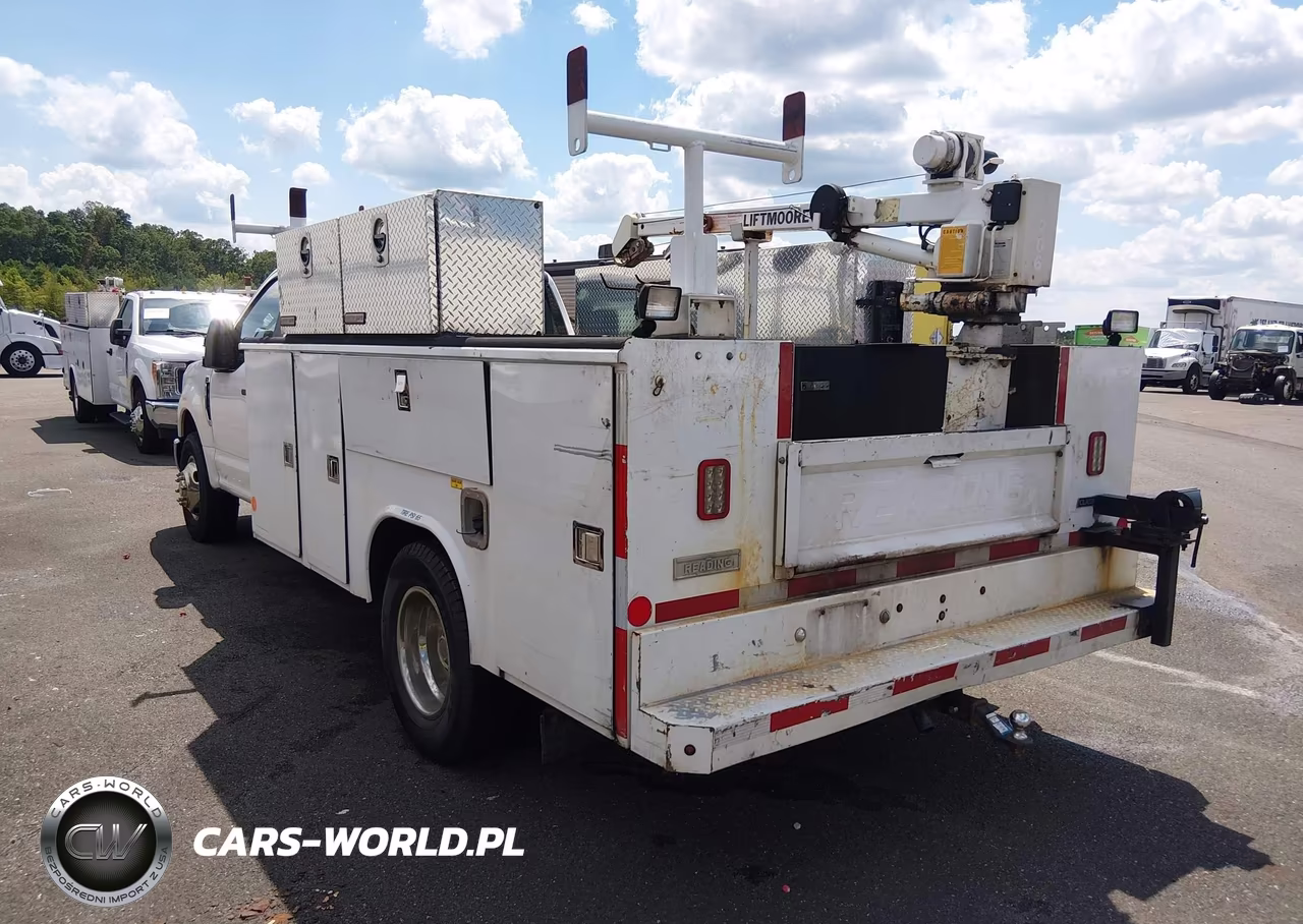 2019 Ford F-350 Chassis Xl VIN:1FDRF3G6XKEF58876 - 3