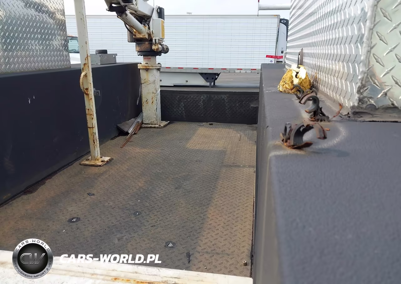 2019 Ford F-350 Chassis Xl VIN:1FDRF3G6XKEF58876 - 6