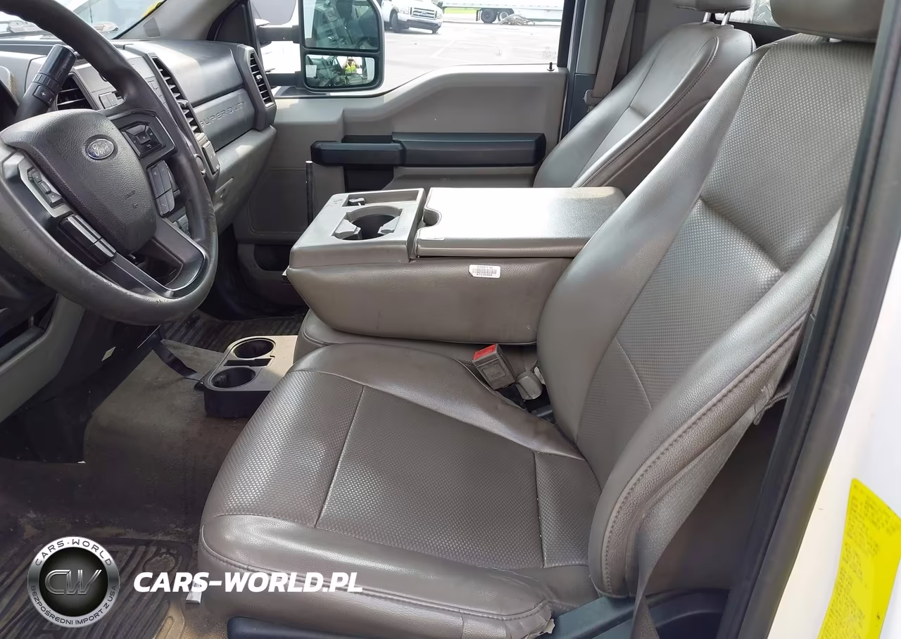 2019 Ford F-350 Chassis Xl VIN:1FDRF3G6XKEF58876 - 7