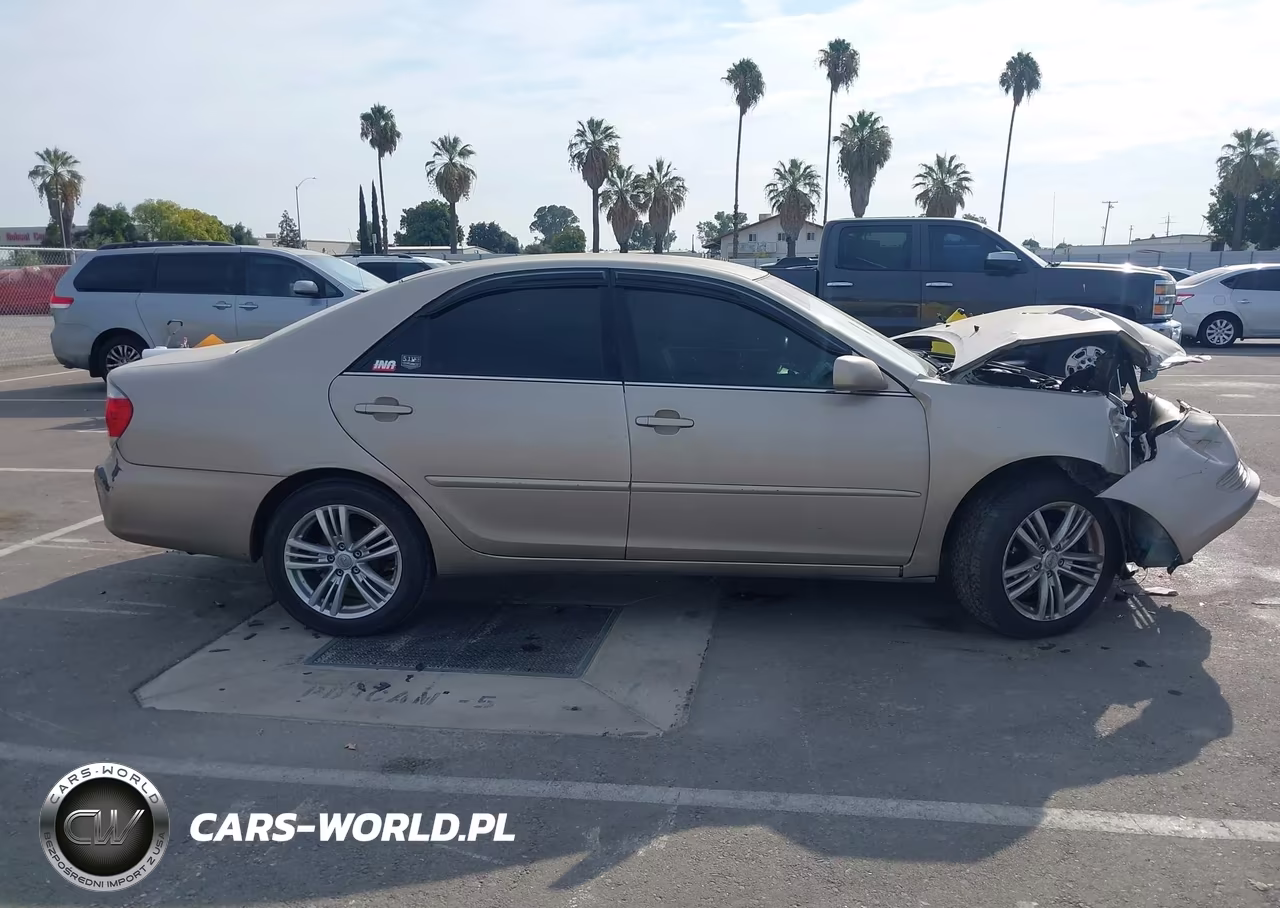 2005 Toyota Camry Le VIN:4T1BE32K95U508618 - 12
