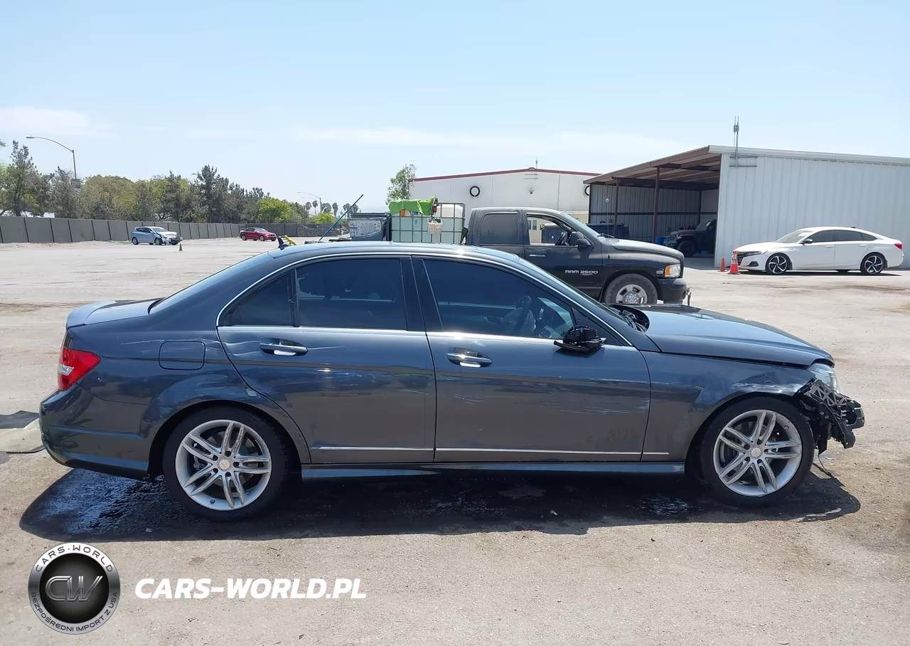 2013 Mercedes-Benz C 250 Sport VIN:WDDGF4HB1DR268265 - 14