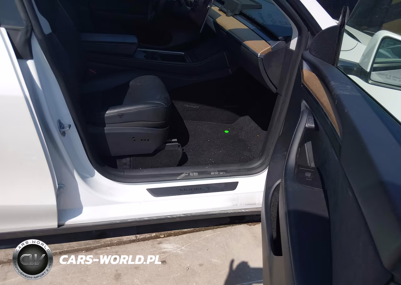 2023 Tesla Model Y Awd-Long Range Dual Motor All-Wheel Drive VIN:7SAYGDEE7PF815630 - 5