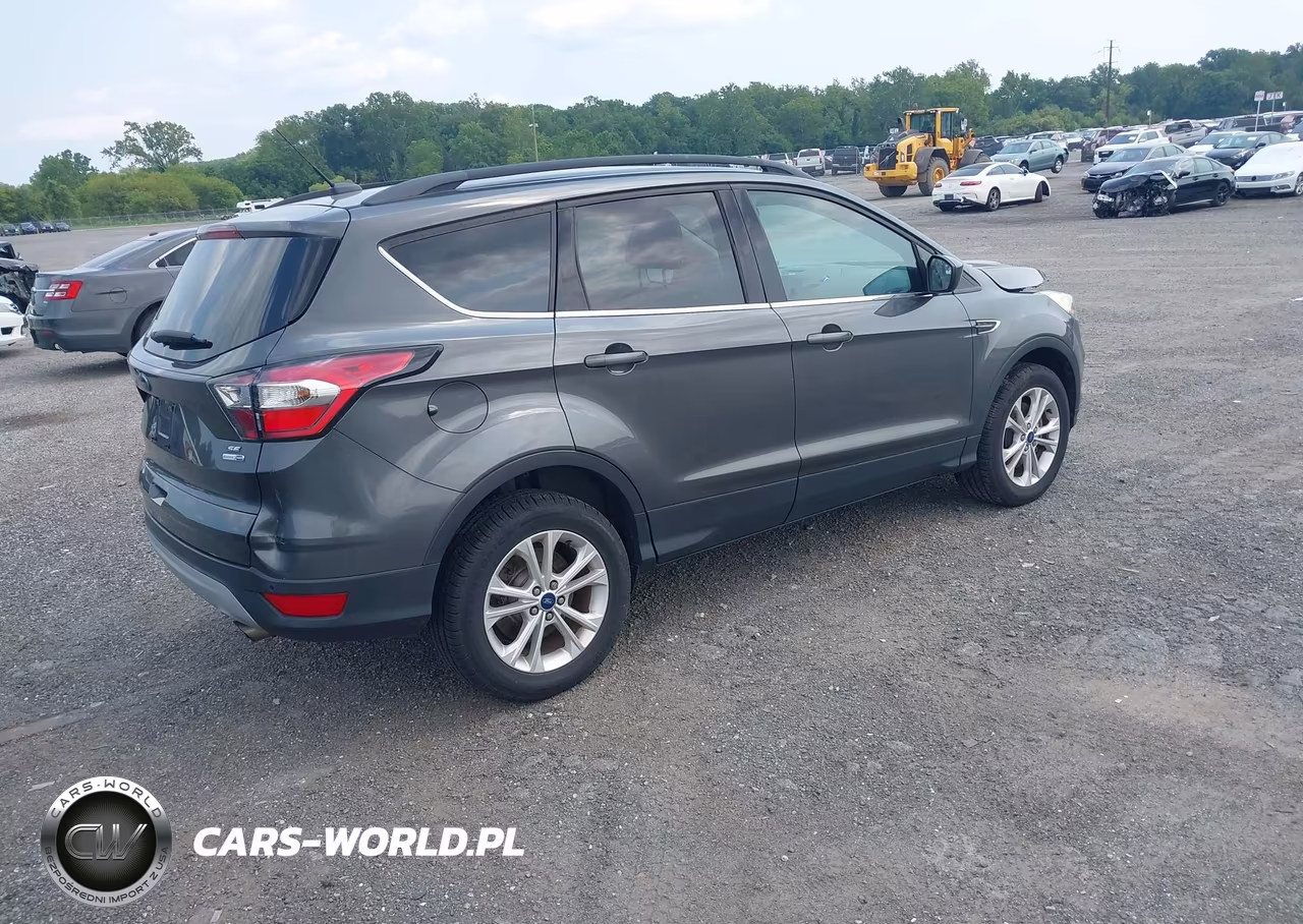 2017 Ford Escape Se VIN:1FMCU9GD3HUA87407 - 4