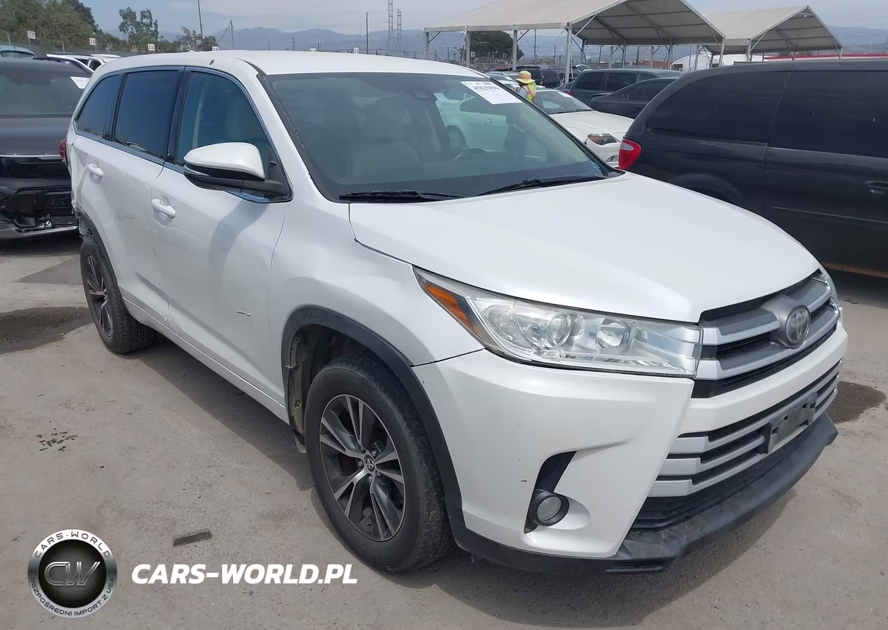 2018 Toyota Highlander Le Plus – zdjęcie 1 z 16