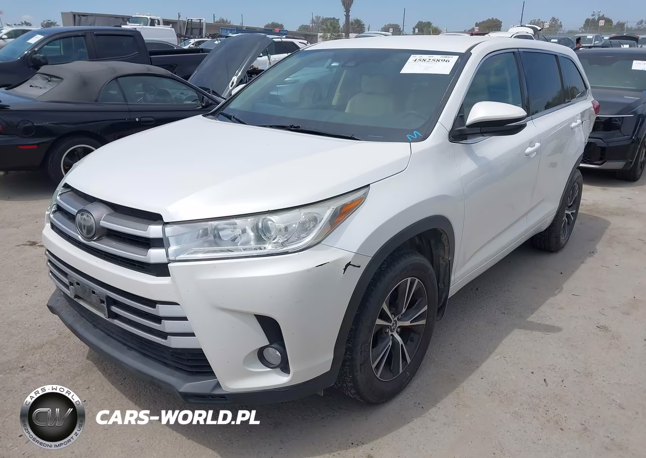2018 Toyota Highlander Le Plus VIN:5TDBZRFH9JS494079 - 2