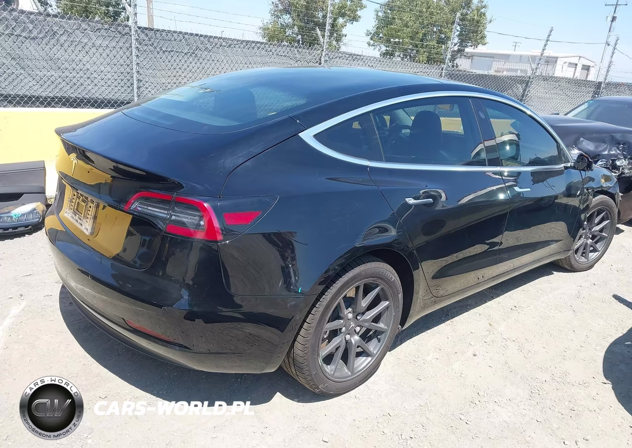 2018 Tesla Model 3 Long Range-Mid Range VIN:5YJ3E1EA6JF012565 - 4