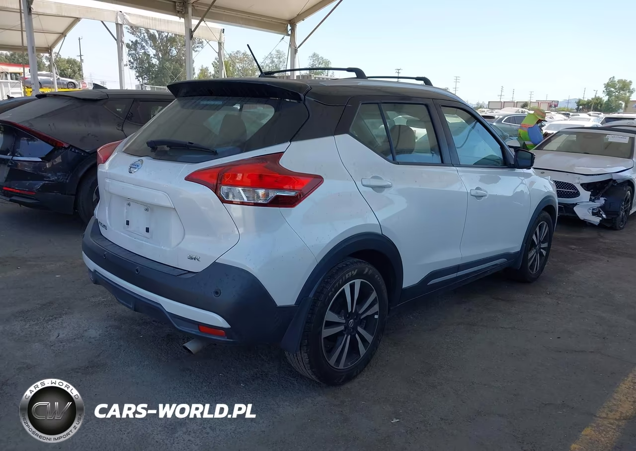 2020 Nissan Kicks Sr Xtronic Cvt VIN:3N1CP5DV4LL552171 - 4