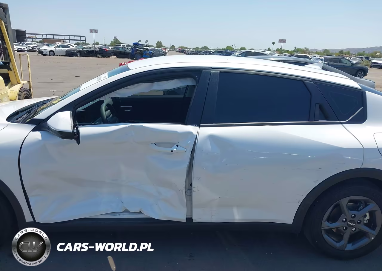2026 Kia K4 Lxs VIN:3KPFT4DE8TE289283 - 14