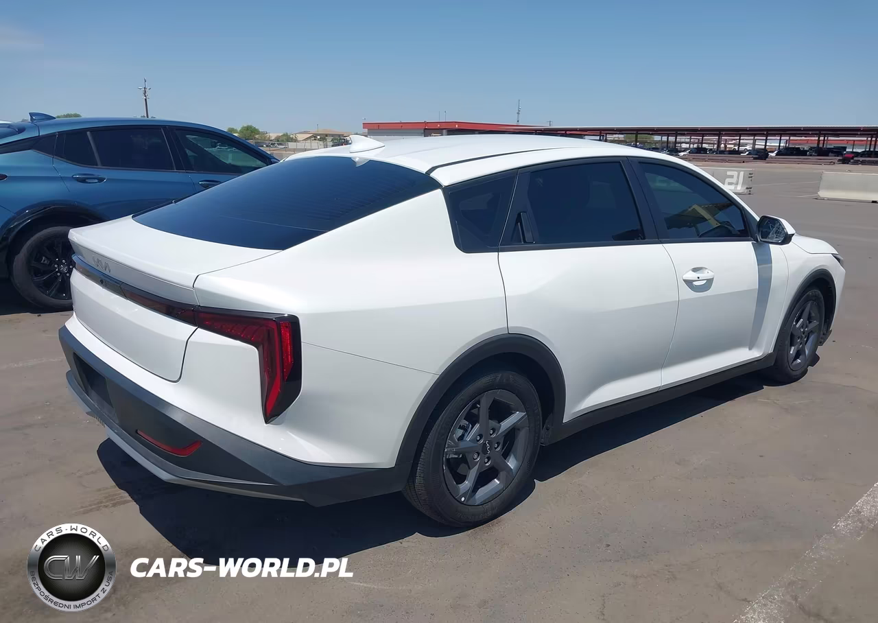 2026 Kia K4 Lxs VIN:3KPFT4DE8TE289283 - 4