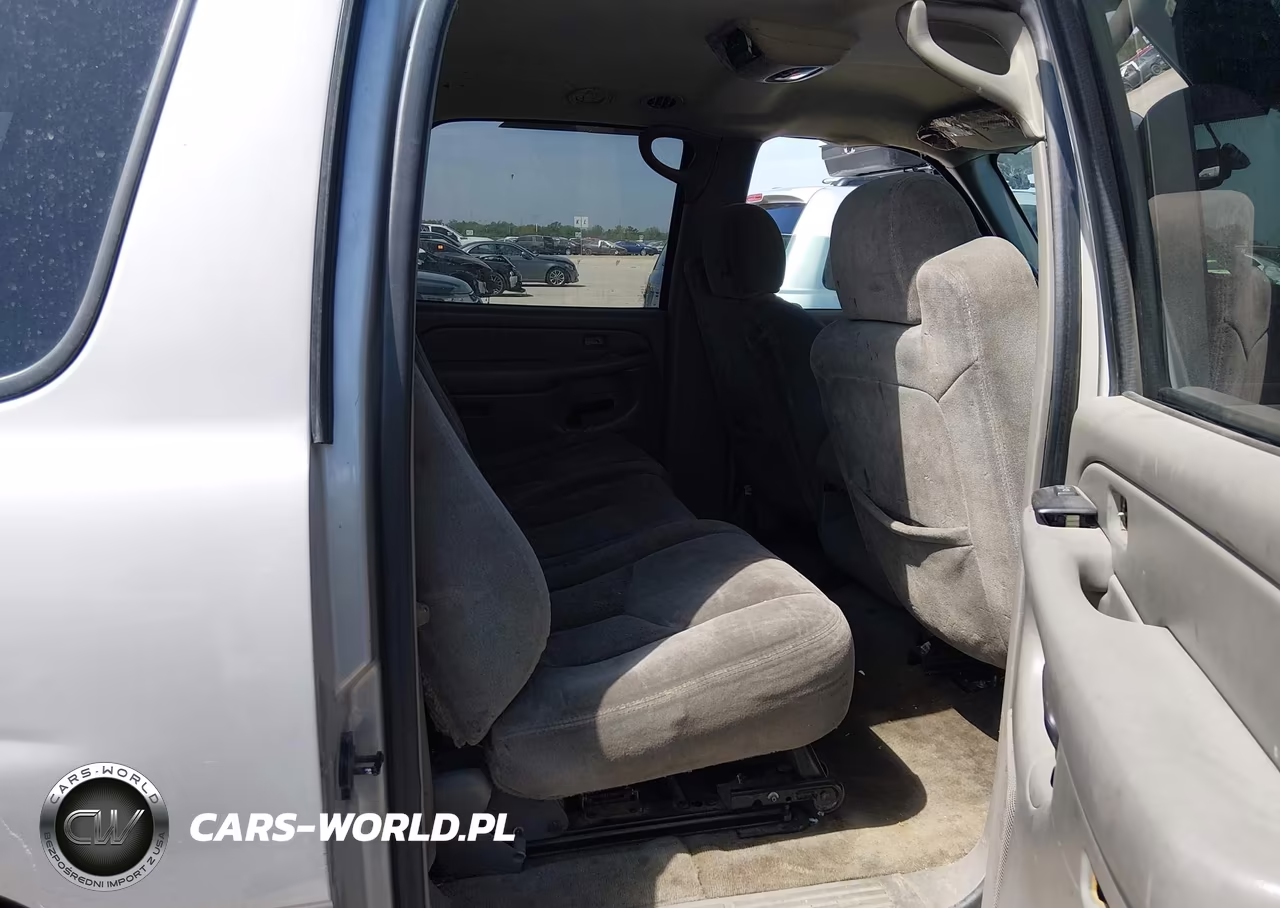 2004 Chevrolet Suburban 1500 Ls VIN:1GNEC16Z14J125637 - 8