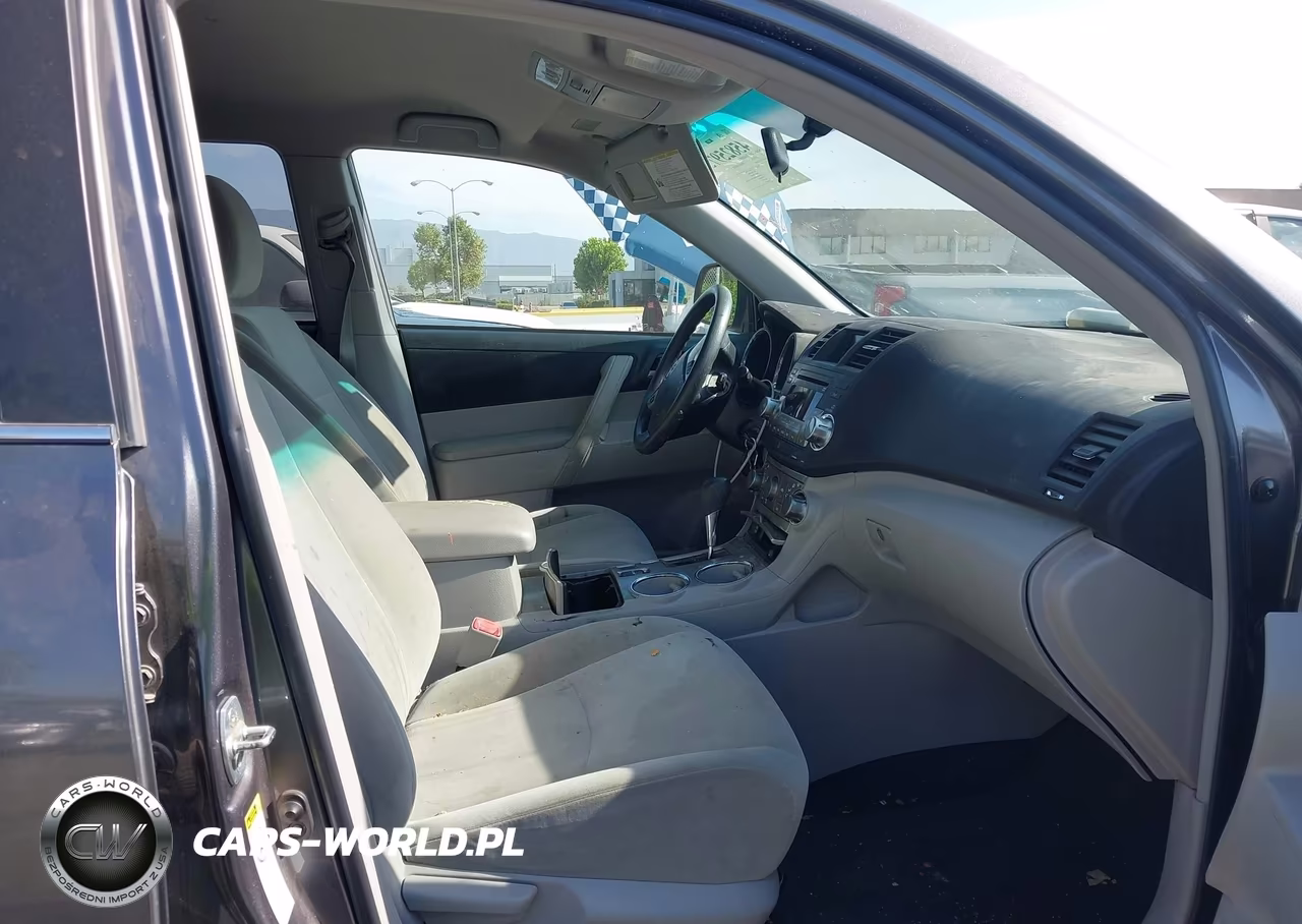 2012 Toyota Highlander Base V6 VIN:5TDZK3EHXCS056904 - 5