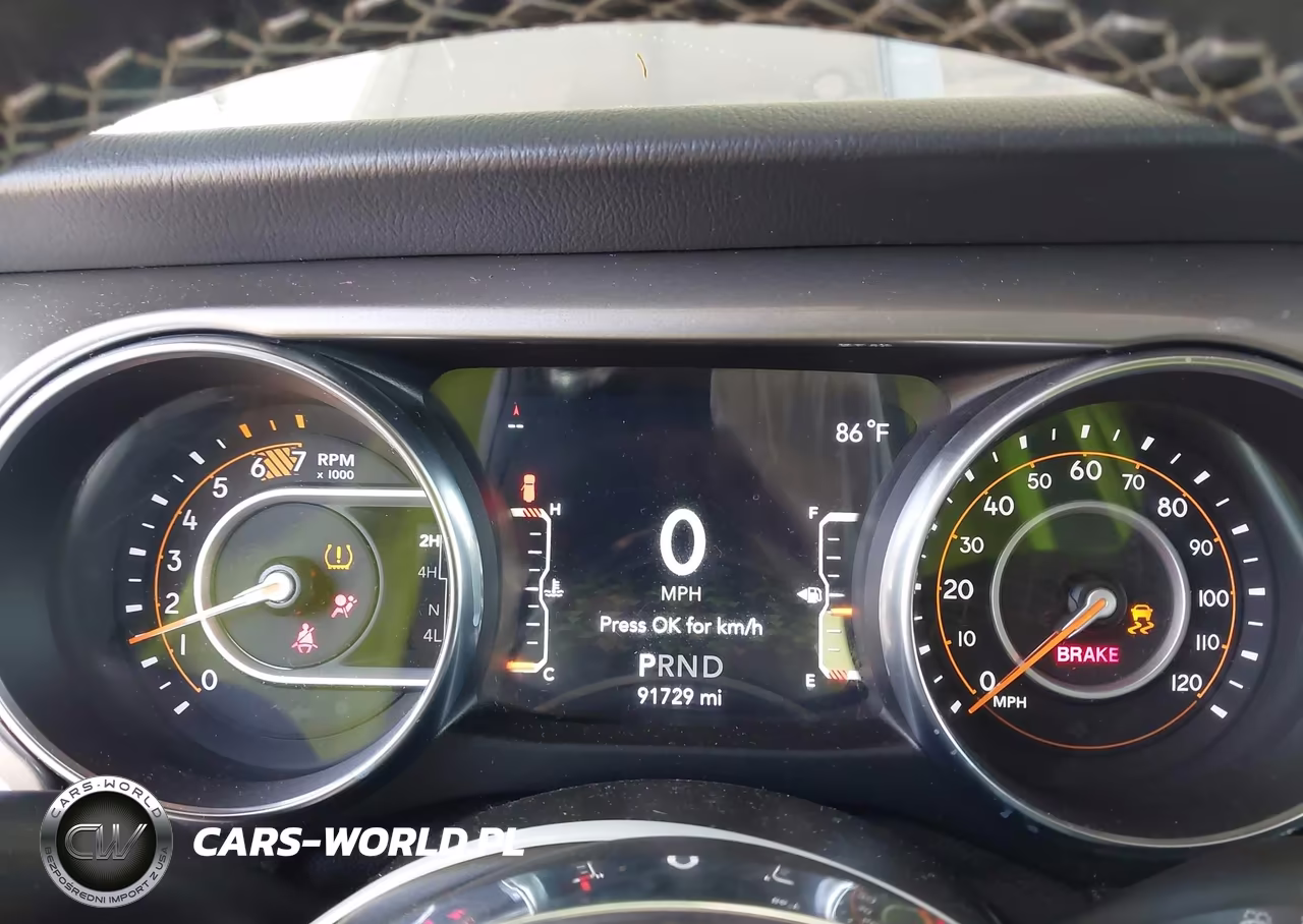 2021 Jeep Wrangler Unlimited Sahara 4X4 VIN:1C4HJXEN4MW634752 - 7