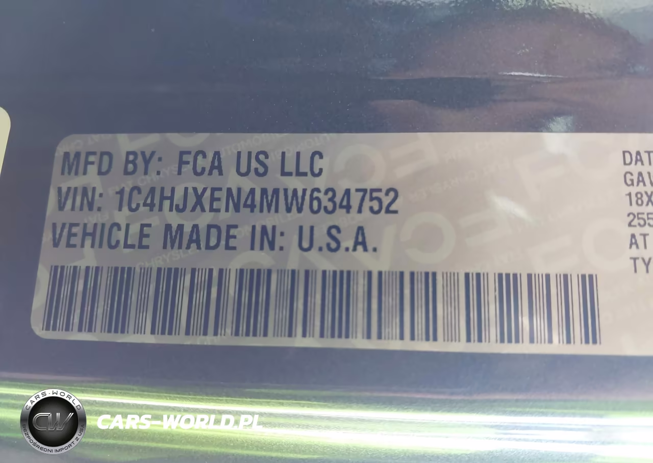 2021 Jeep Wrangler Unlimited Sahara 4X4 VIN:1C4HJXEN4MW634752 - 9