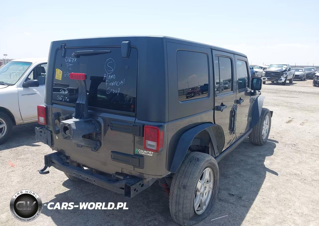 2016 Jeep Wrangler Unlimited Rubicon VIN:1C4BJWFG7GL179322 - 4