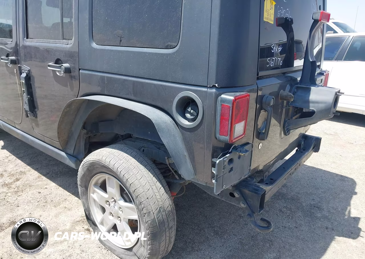 2016 Jeep Wrangler Unlimited Rubicon VIN:1C4BJWFG7GL179322 - 6