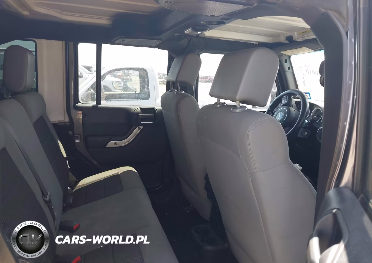 2016 Jeep Wrangler Unlimited Rubicon VIN:1C4BJWFG7GL179322 - 8