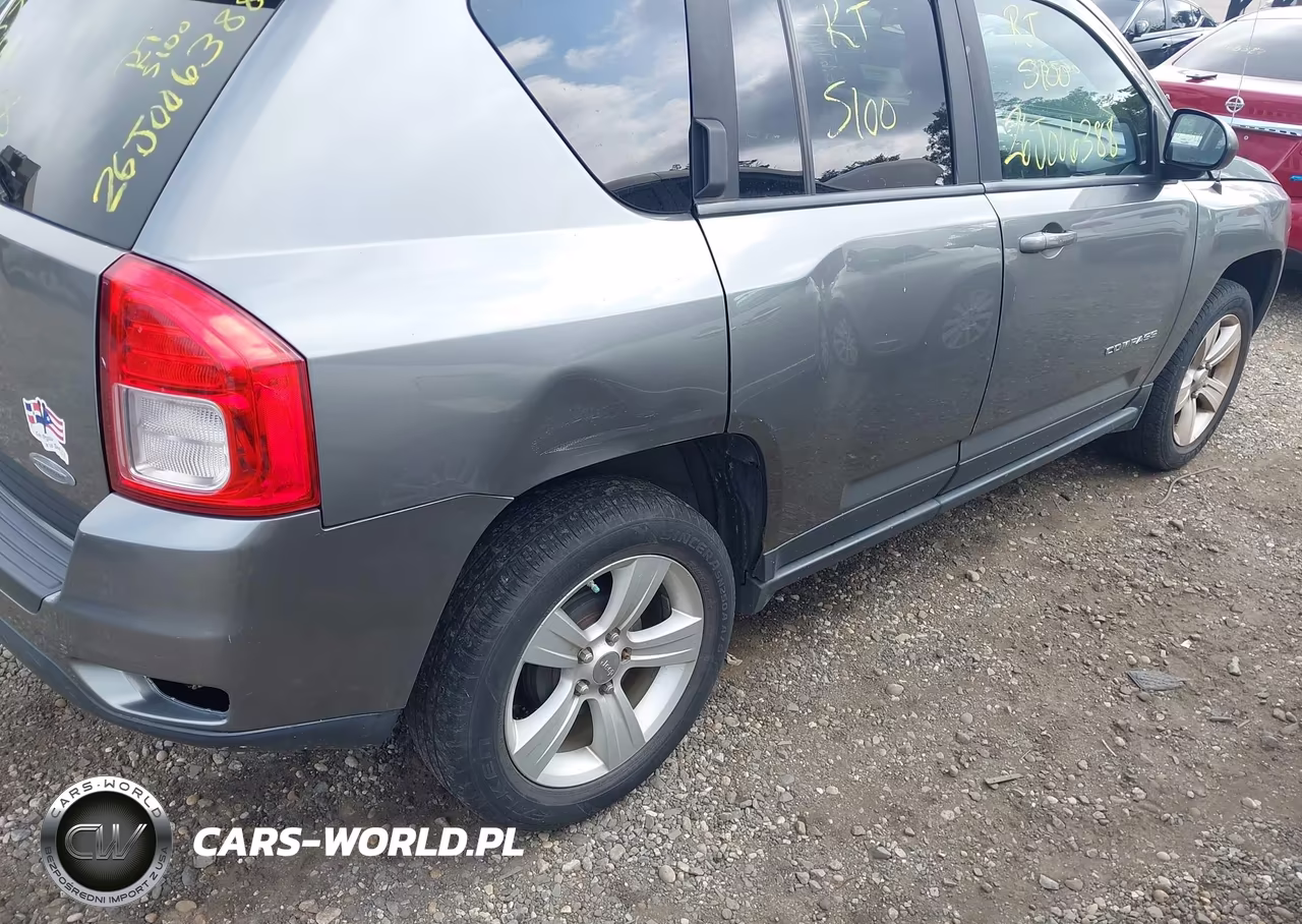2012 Jeep Compass Latitude VIN:1C4NJCEA7CD589681 - 6