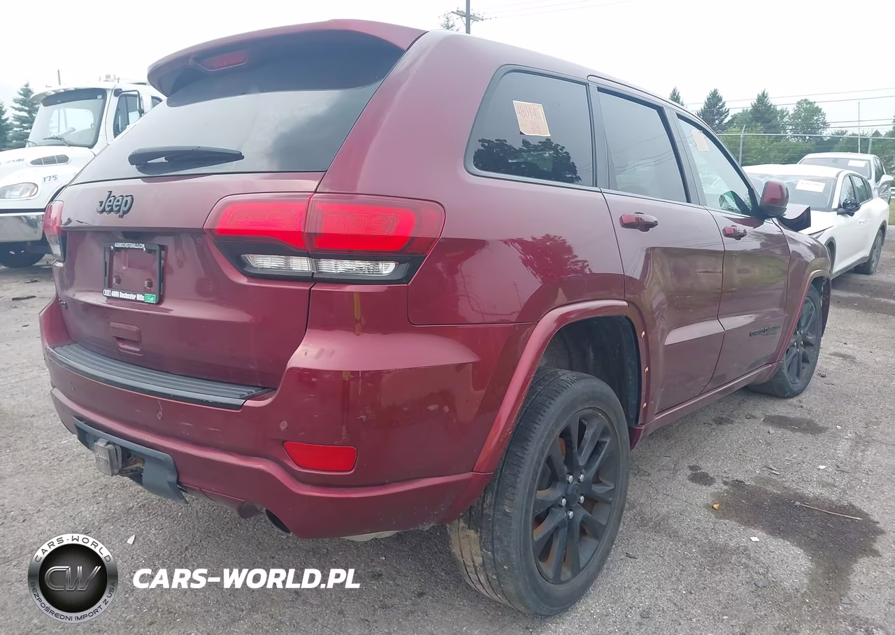 2017 Jeep Grand Cherokee Altitude VIN:1C4RJFAG6HC910295 - 4