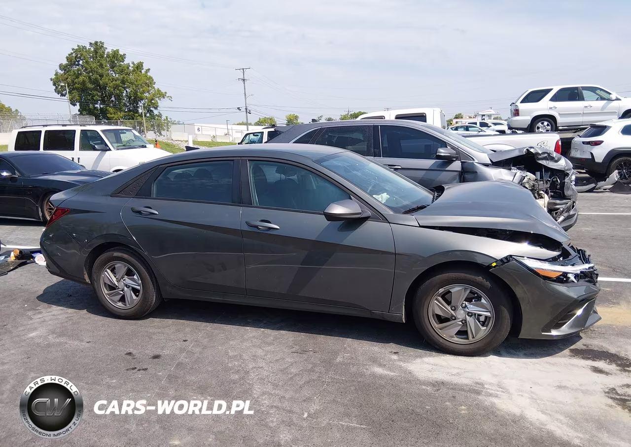 2026 Hyundai Elantra Se VIN:KMHLL4DG8TU253191 - 13