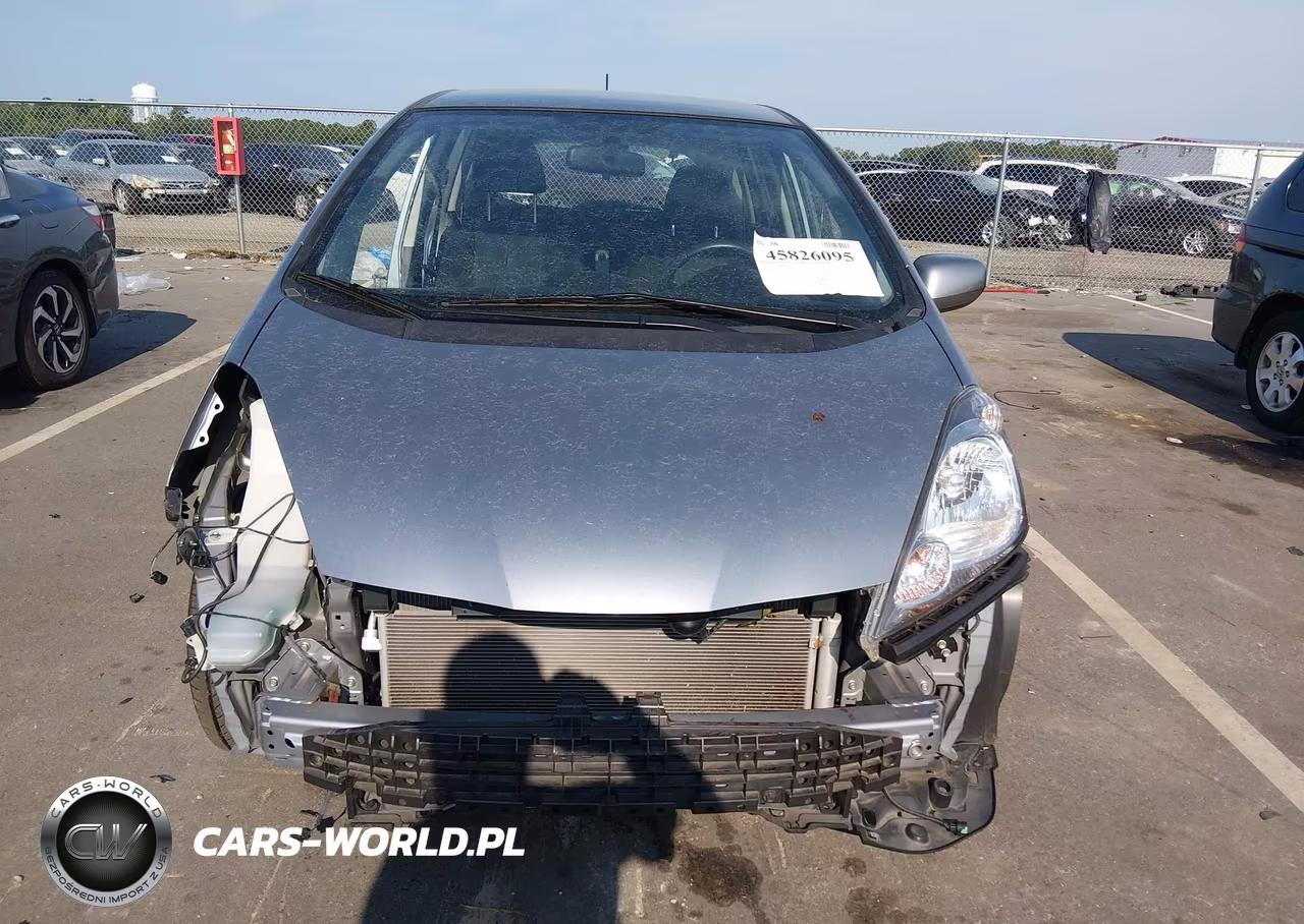 2010 Honda Fit Sport VIN:JHMGE8H49AC012880 - 13