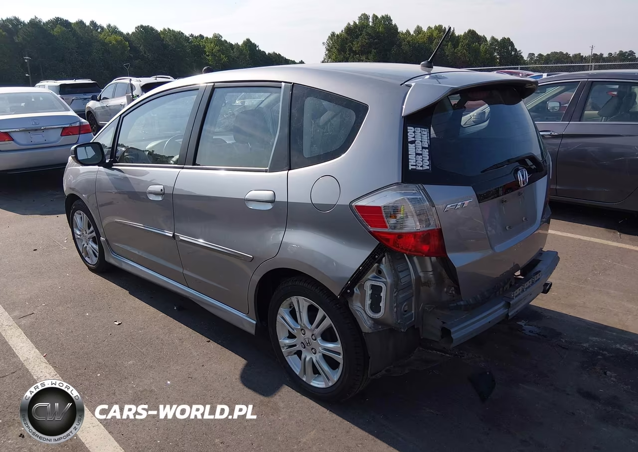 2010 Honda Fit Sport VIN:JHMGE8H49AC012880 - 3