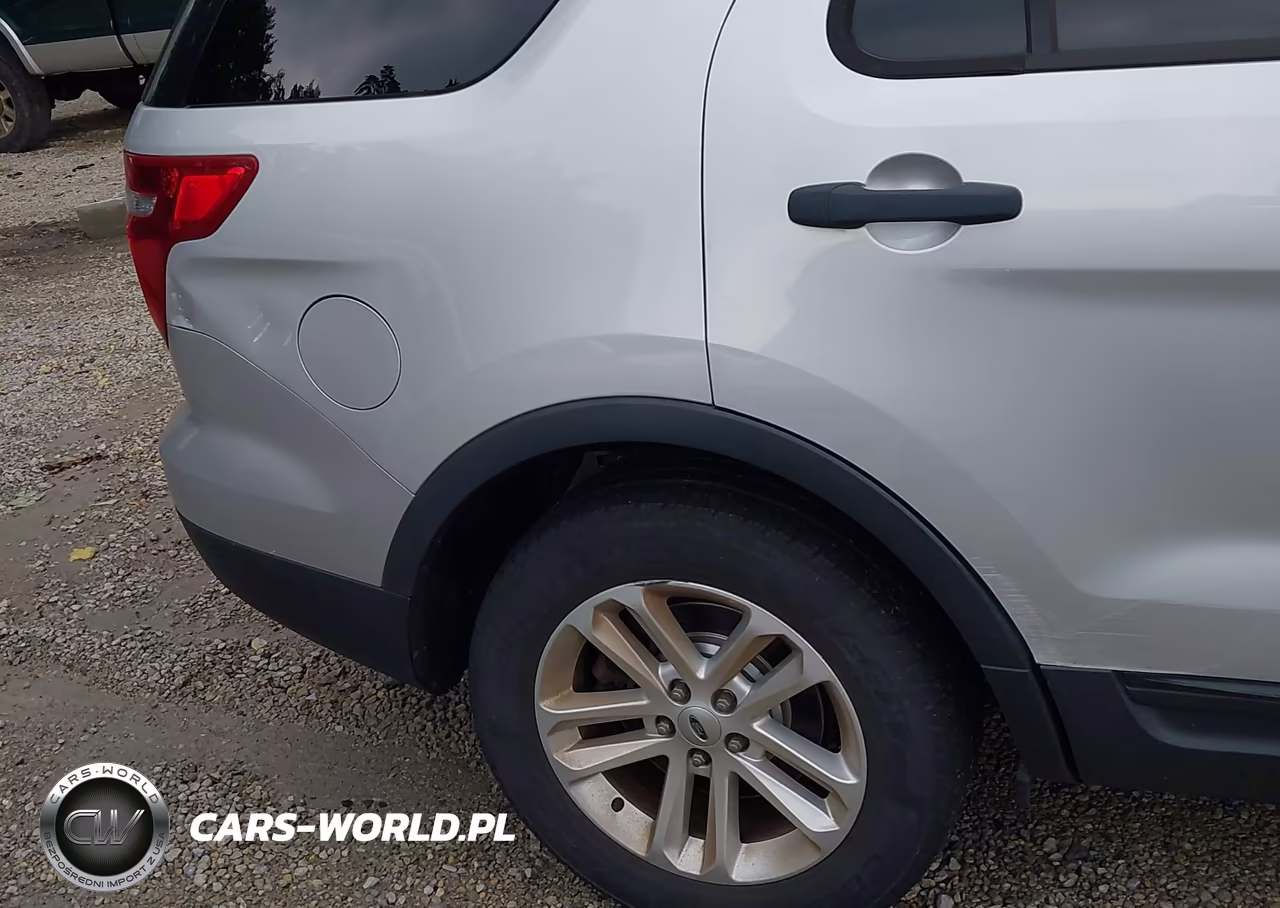 2015 Ford Explorer VIN:1FM5K8B8XFGA84678 - 17