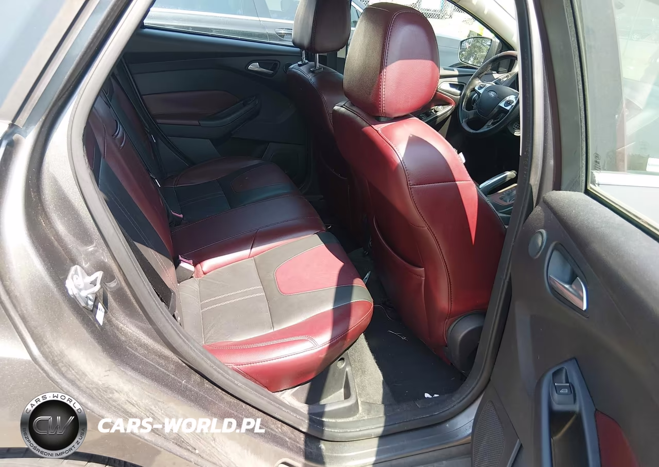 2013 Ford Focus Titanium VIN:1FADP3N25DL112490 - 8